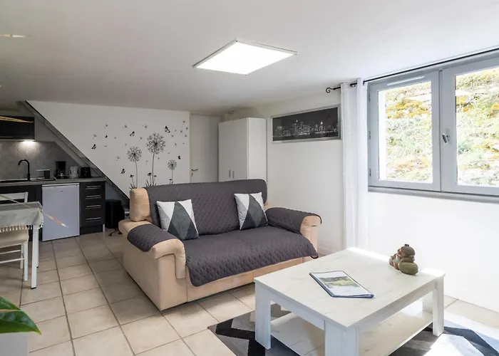 Les Gaps En Perigord Noir * Aubas