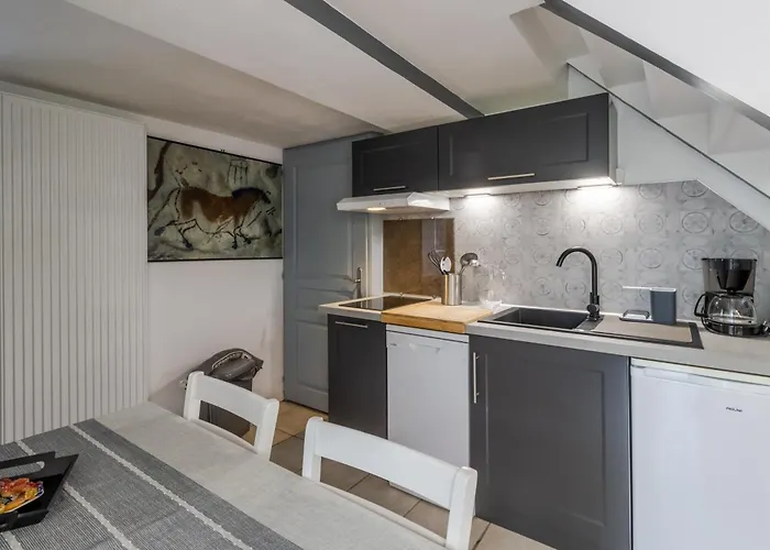 Les Gaps En Perigord Noir Aubas